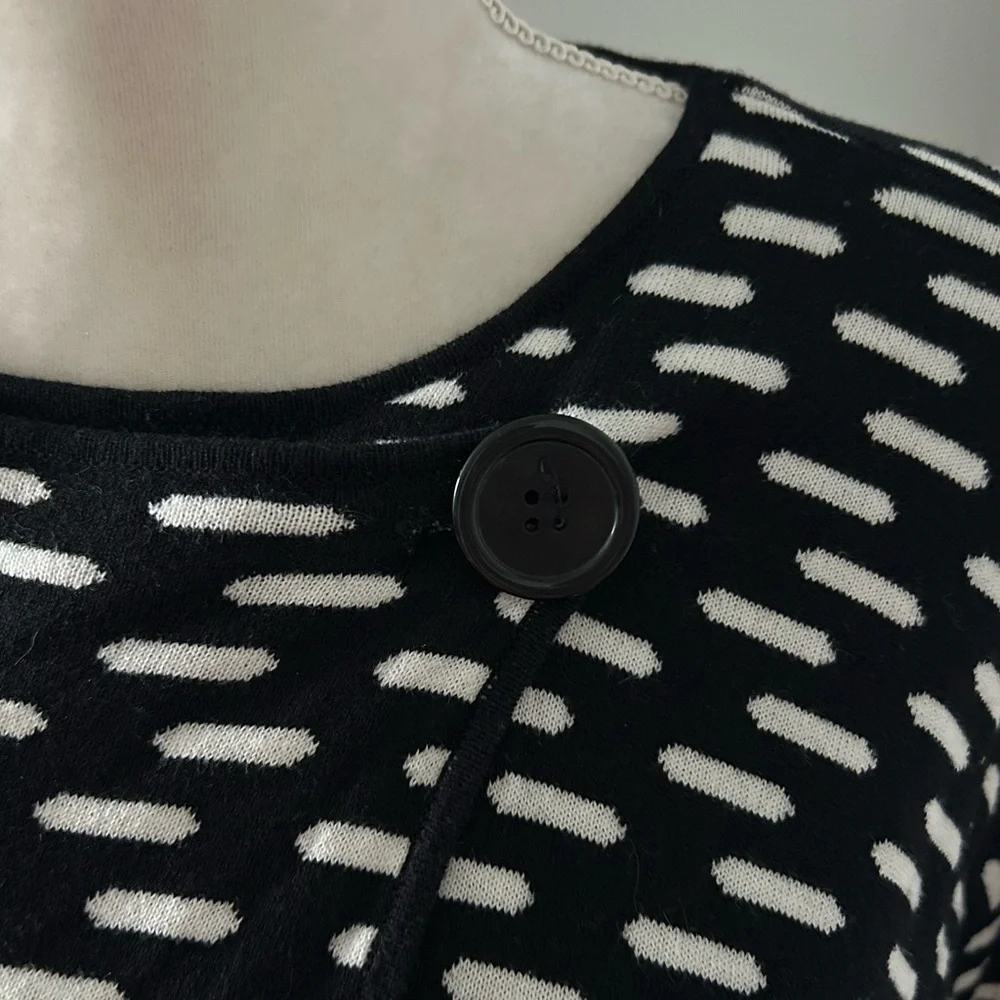 August Moon Geometric Print Sweater - Picture 4 of 8